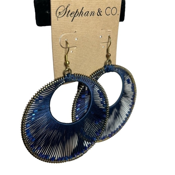 Large Blue Circular Hoop Blue Crystal Beads Woven Inside String Pierced Earrings - Picture 5 of 12